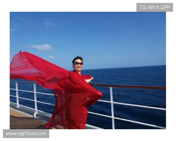 亚马尔社交媒体分享诺坎普夕阳美景预示着一个难忘的夜晚即将开启